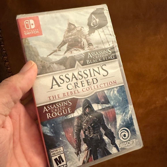 Rare Mario edition Nintendo switch bundle - Picture 7 of 9